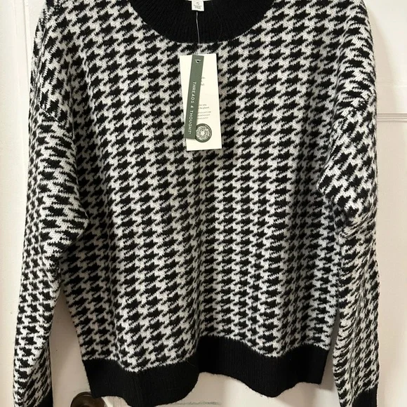 NWT Houndstooth Black and White Sweater - Picture 1 of 2